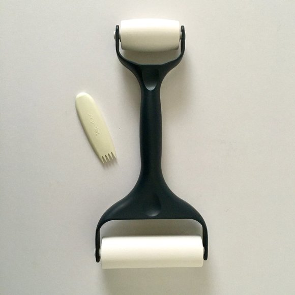 Pampered Chef Baker’s Roller Pastry Dough Double Rolling Pin - Picture 4 of 6